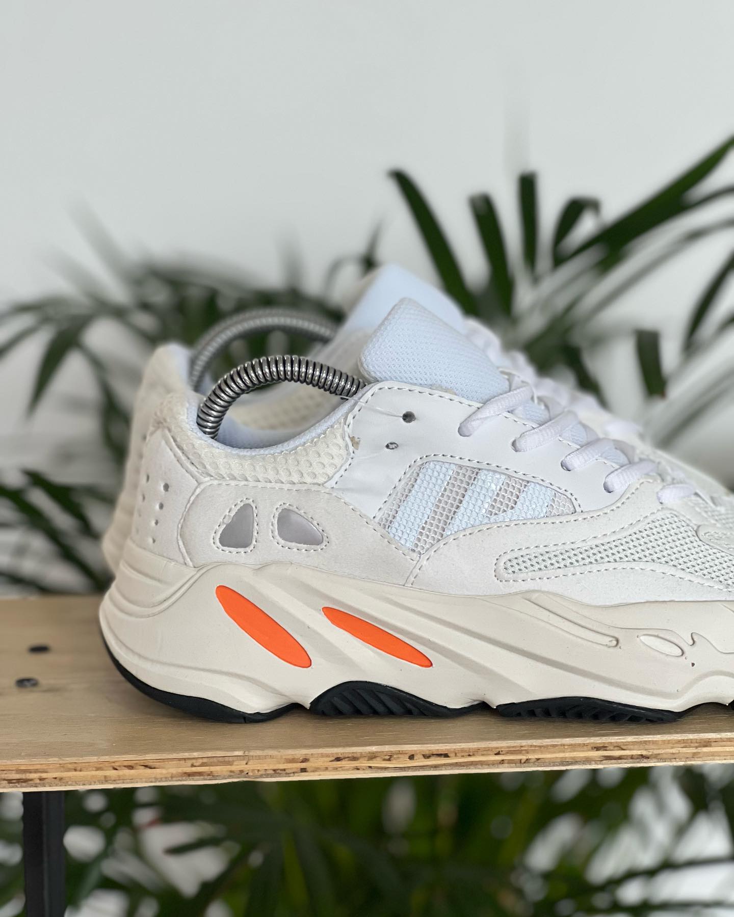adidas yeezy 700 bost
