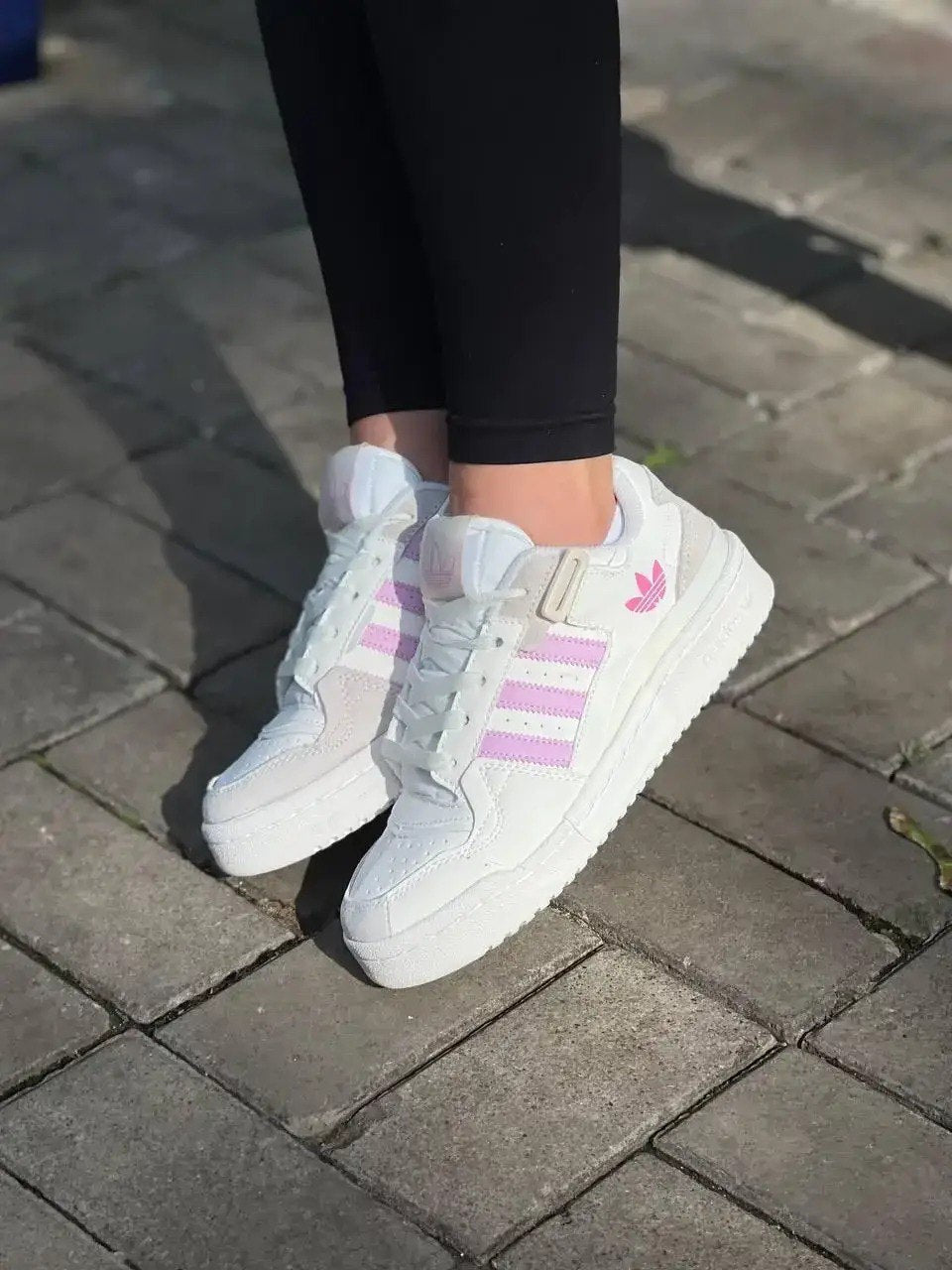 adidas forum low