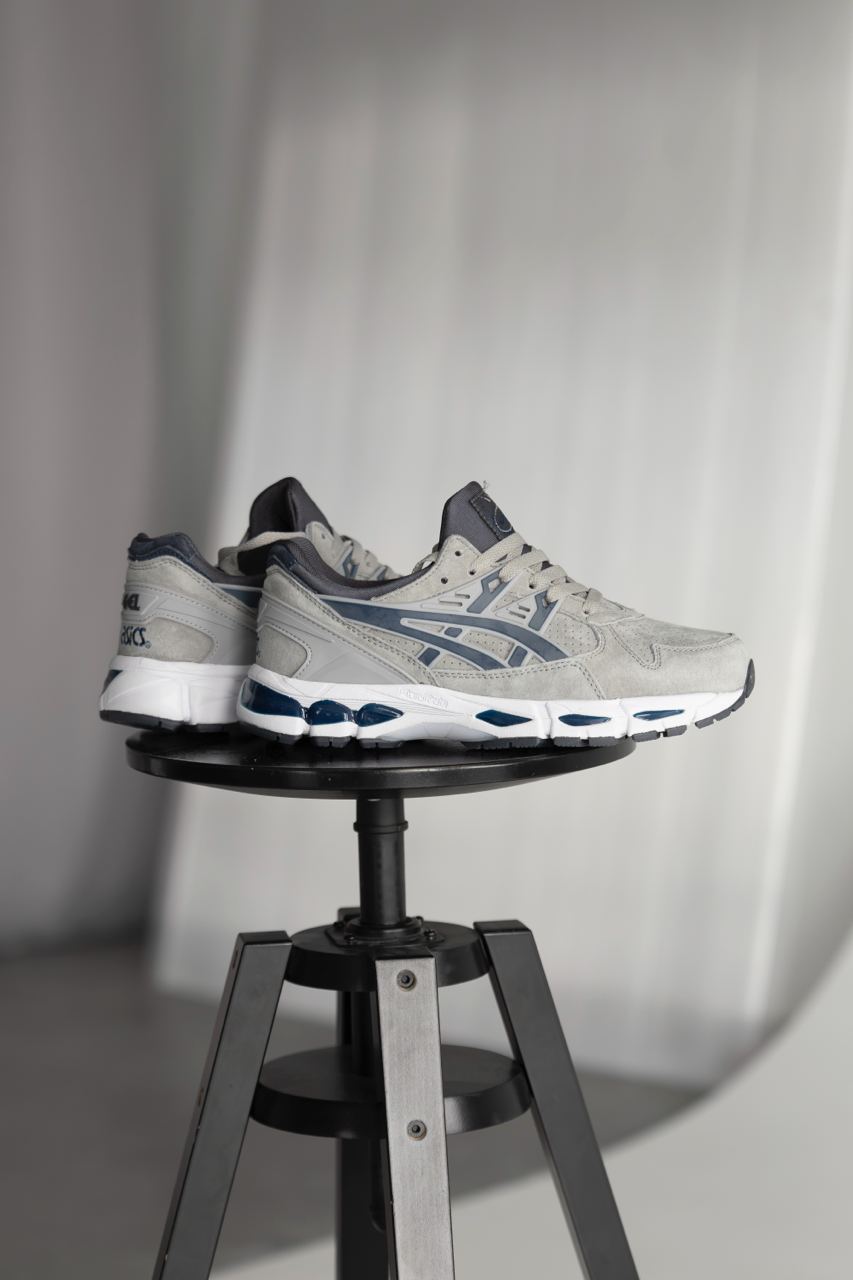 ASICS Gel-Kayano