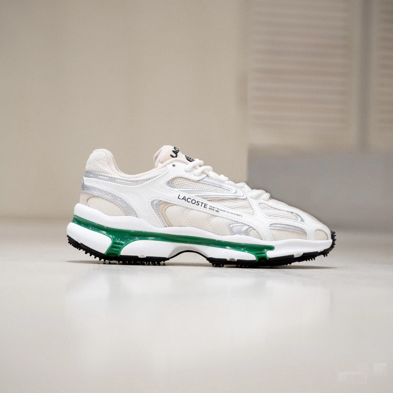 Lacoste L003
