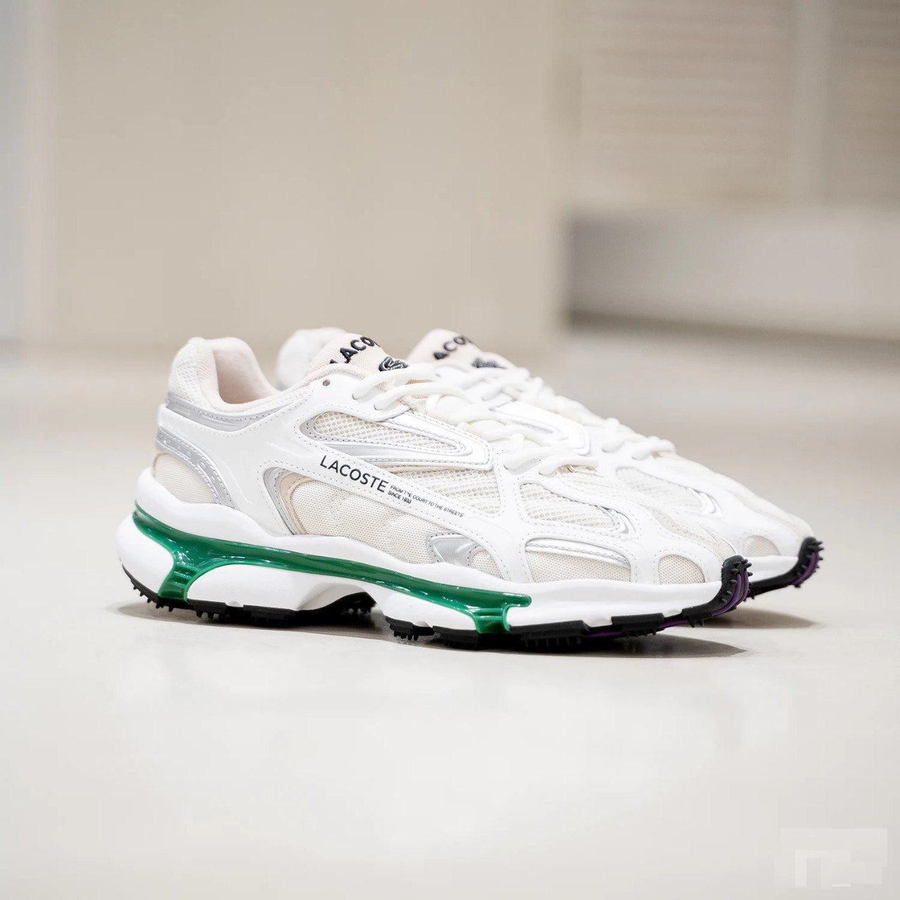 Lacoste L003