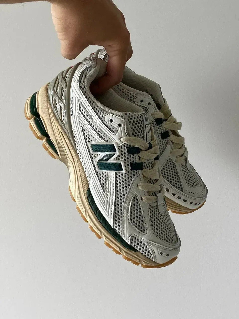 New Balance 1906R