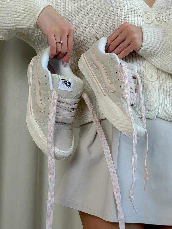 Vans KNU