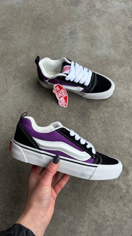 Vans KNU