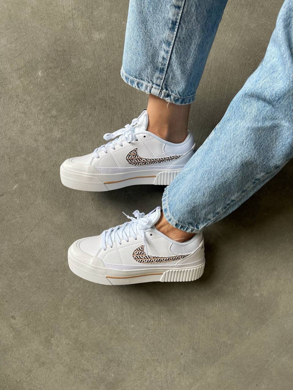 Nike Court Legacy