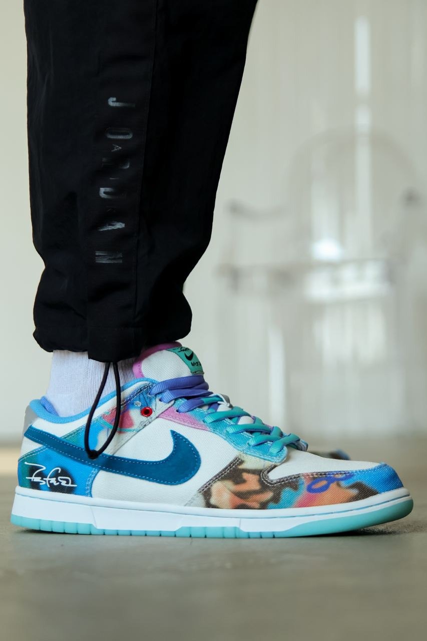 Nike Sb Dunk Low Futura