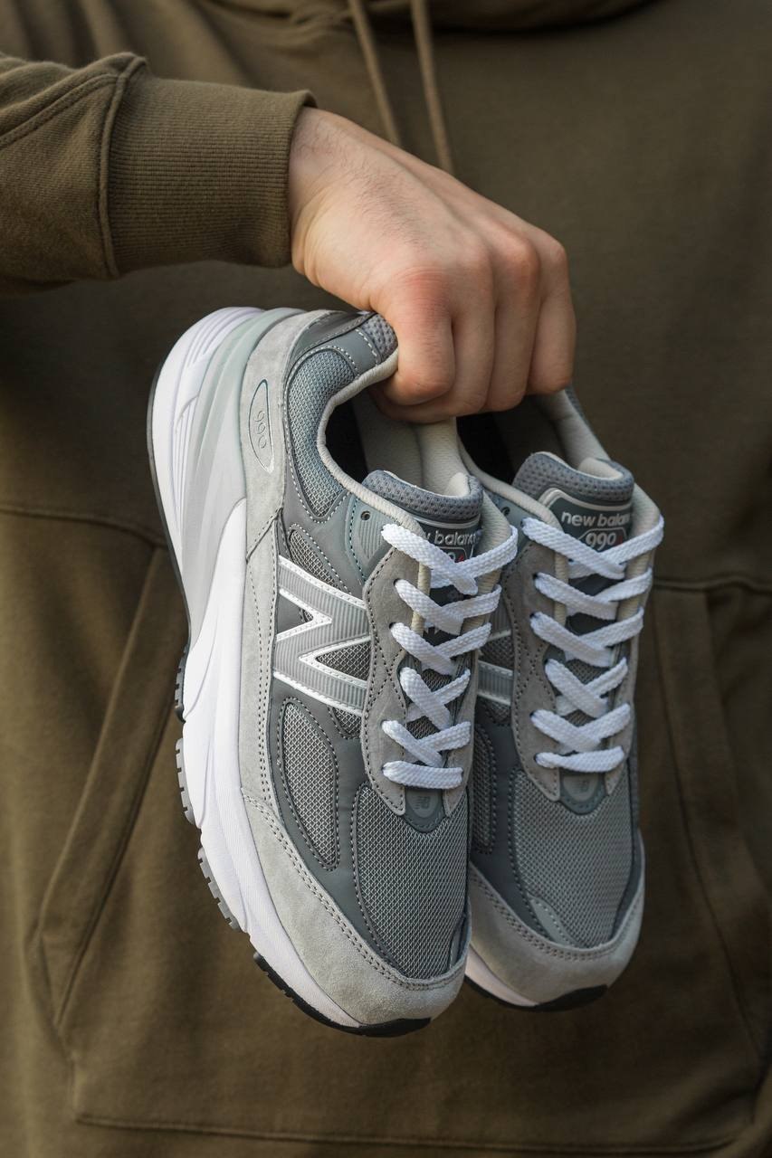 New Balance 990