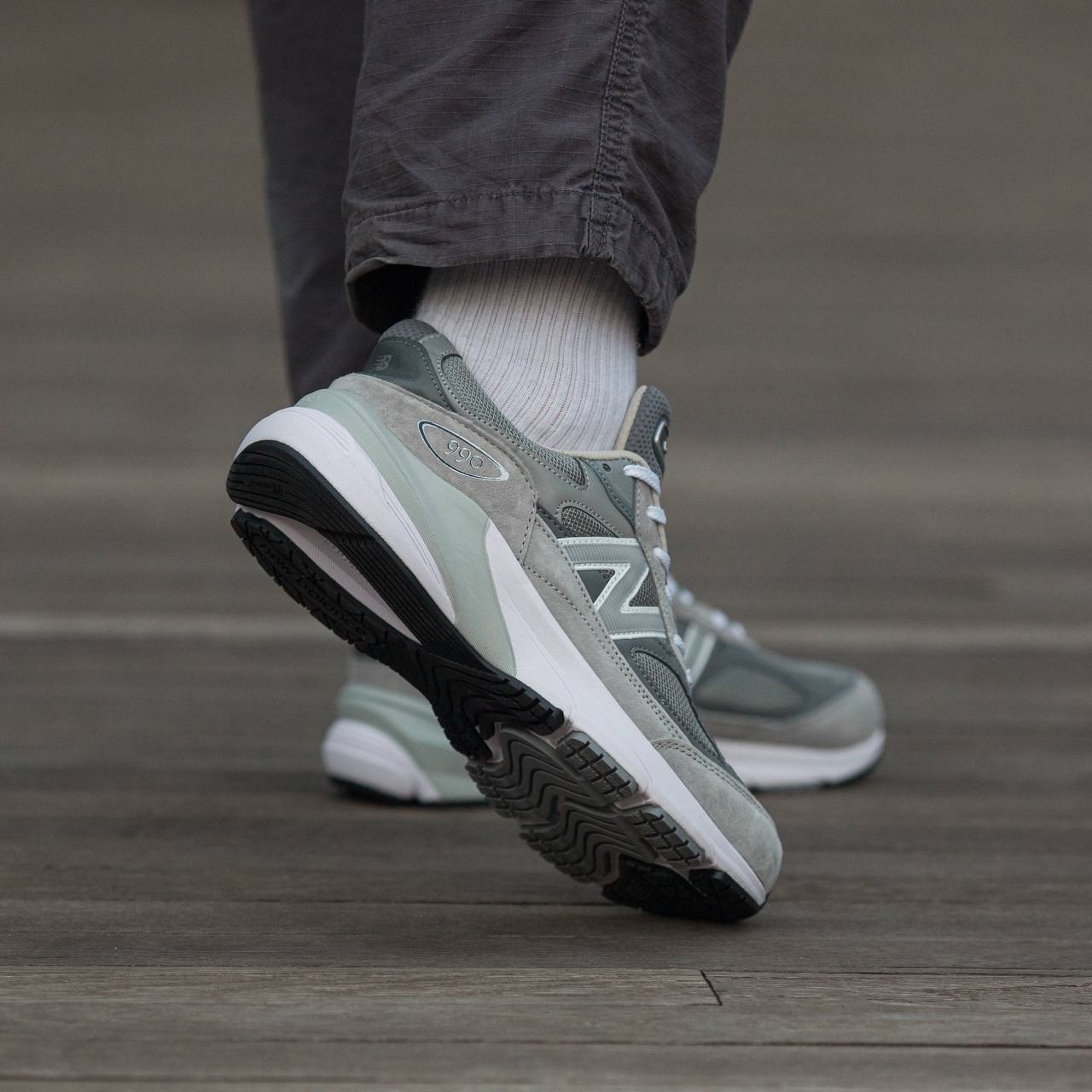 New Balance 990