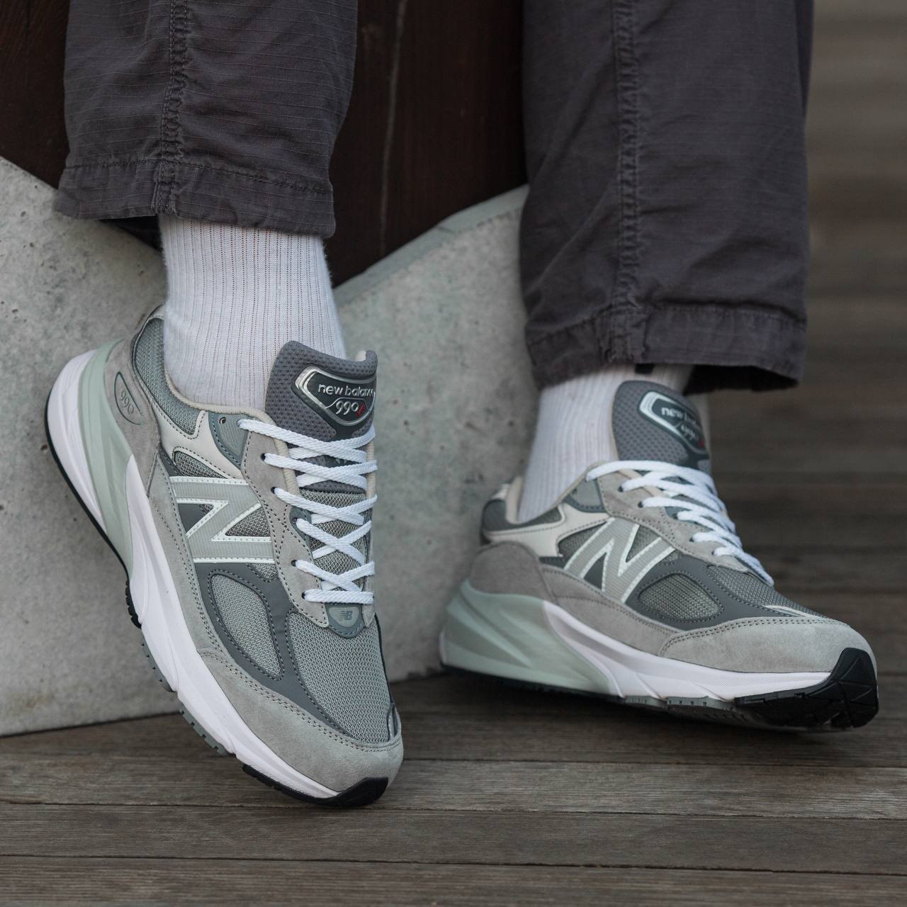 New Balance 990