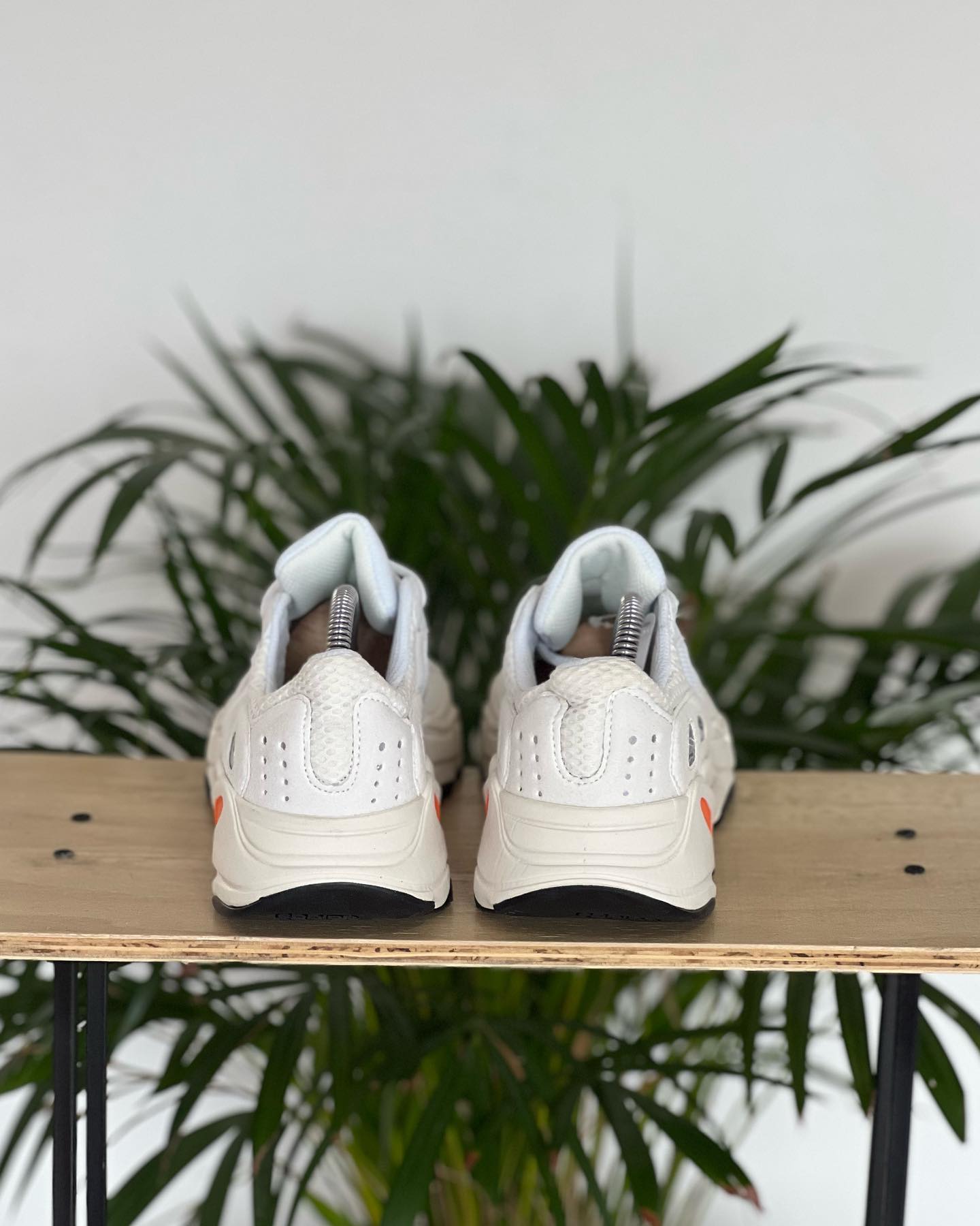 adidas yeezy 700 bost