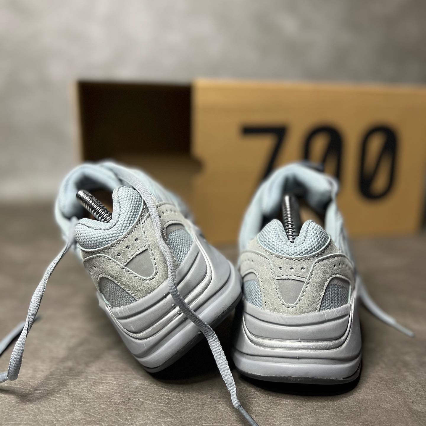 adidas yeezy 700 bost