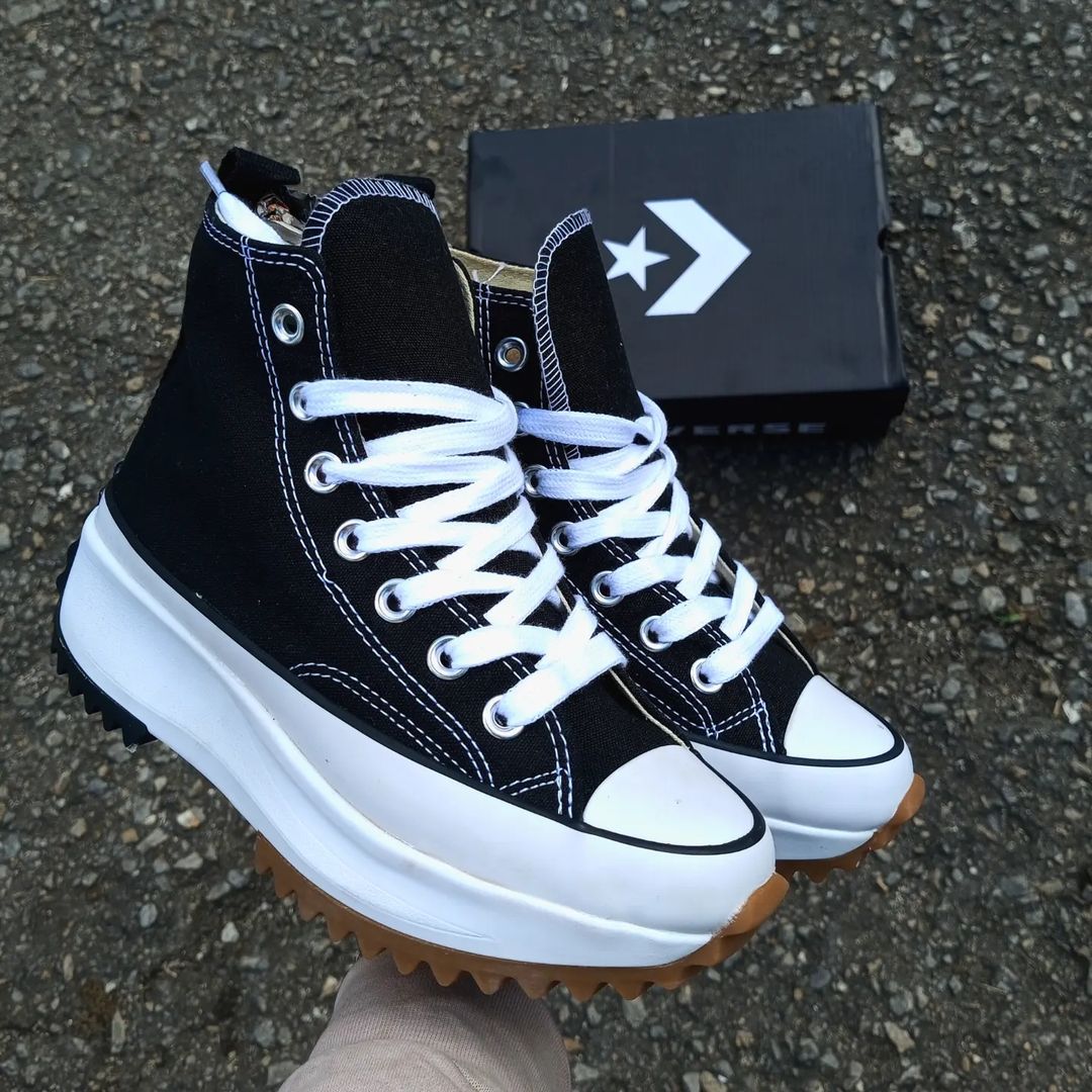 Converse Run Star Hike