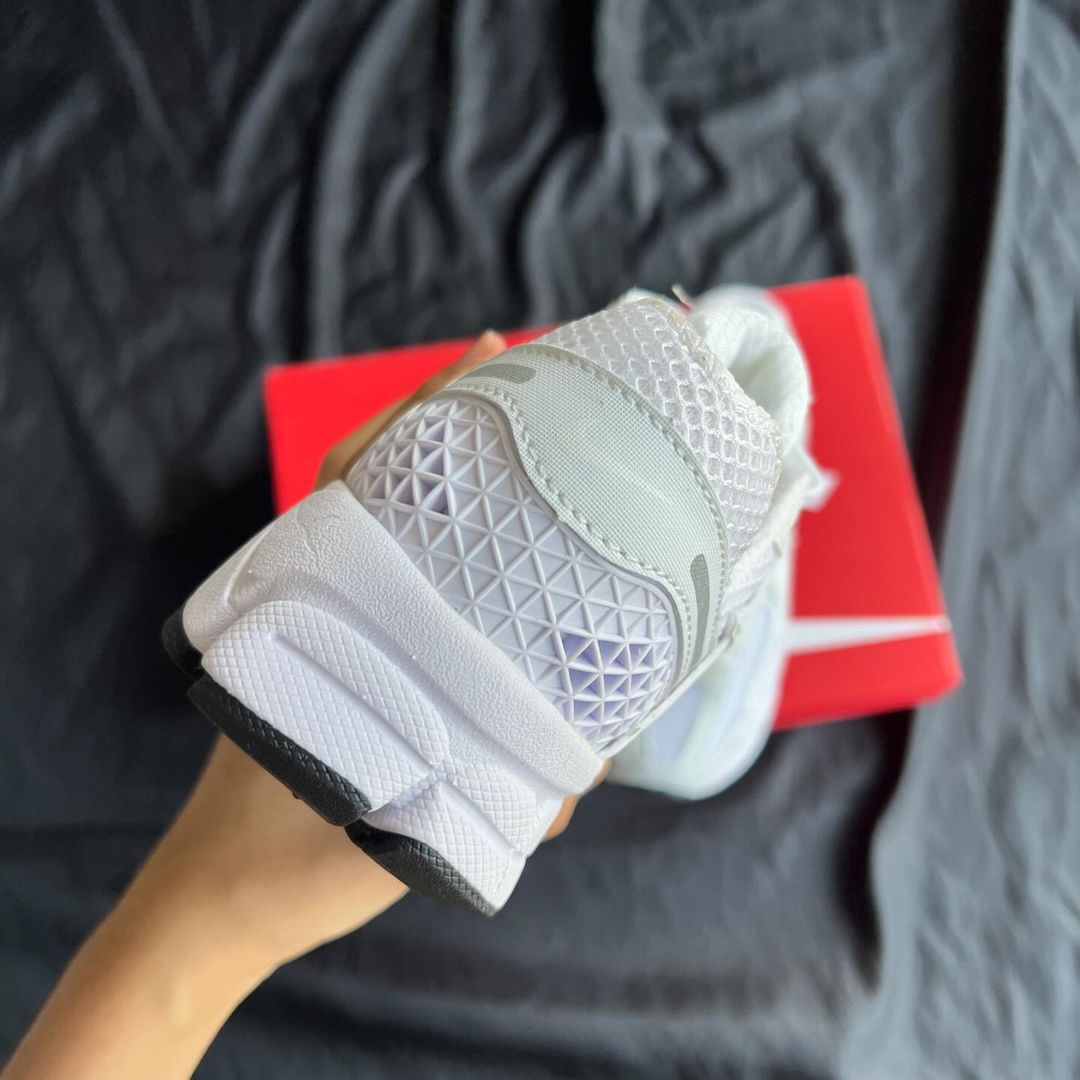 Nike Vomero 5