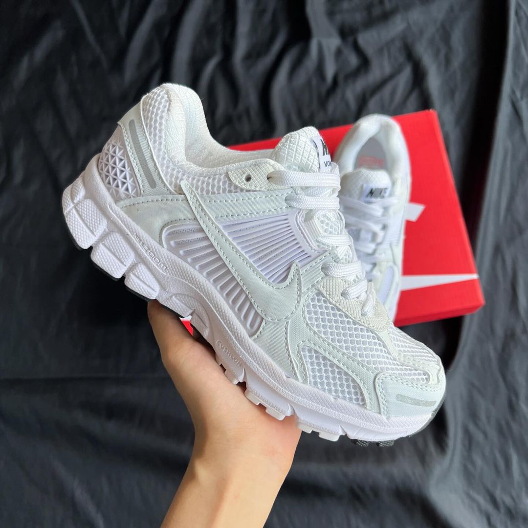 Nike Vomero 5