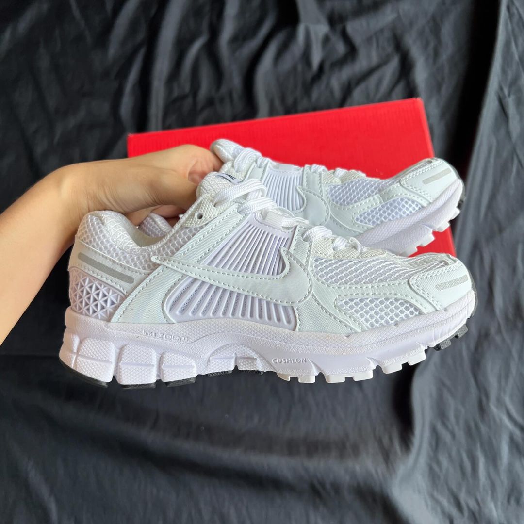 Nike Vomero 5