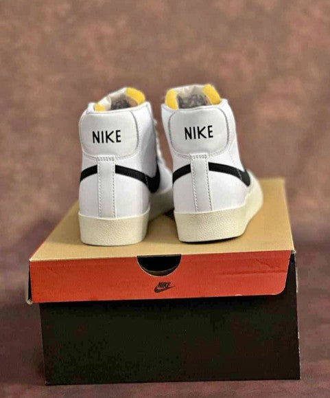 Nike Blazer Mid