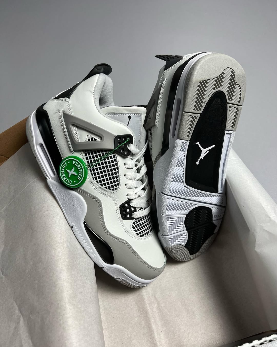 Air Jordan 4 Military