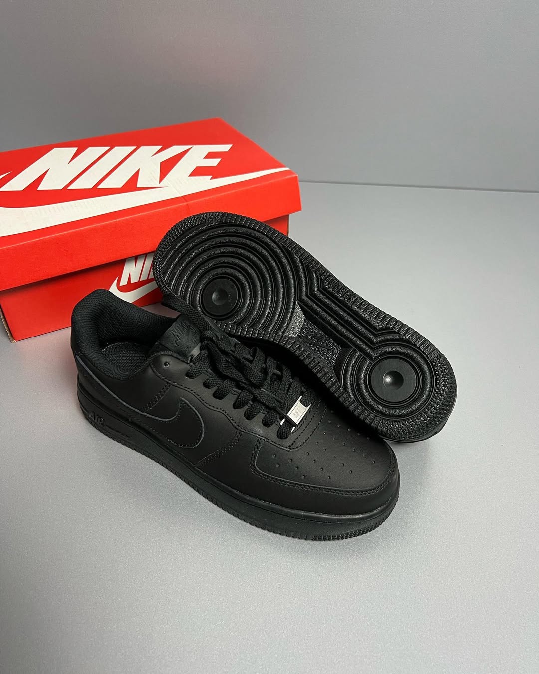 Nike Air Force 1 Negra