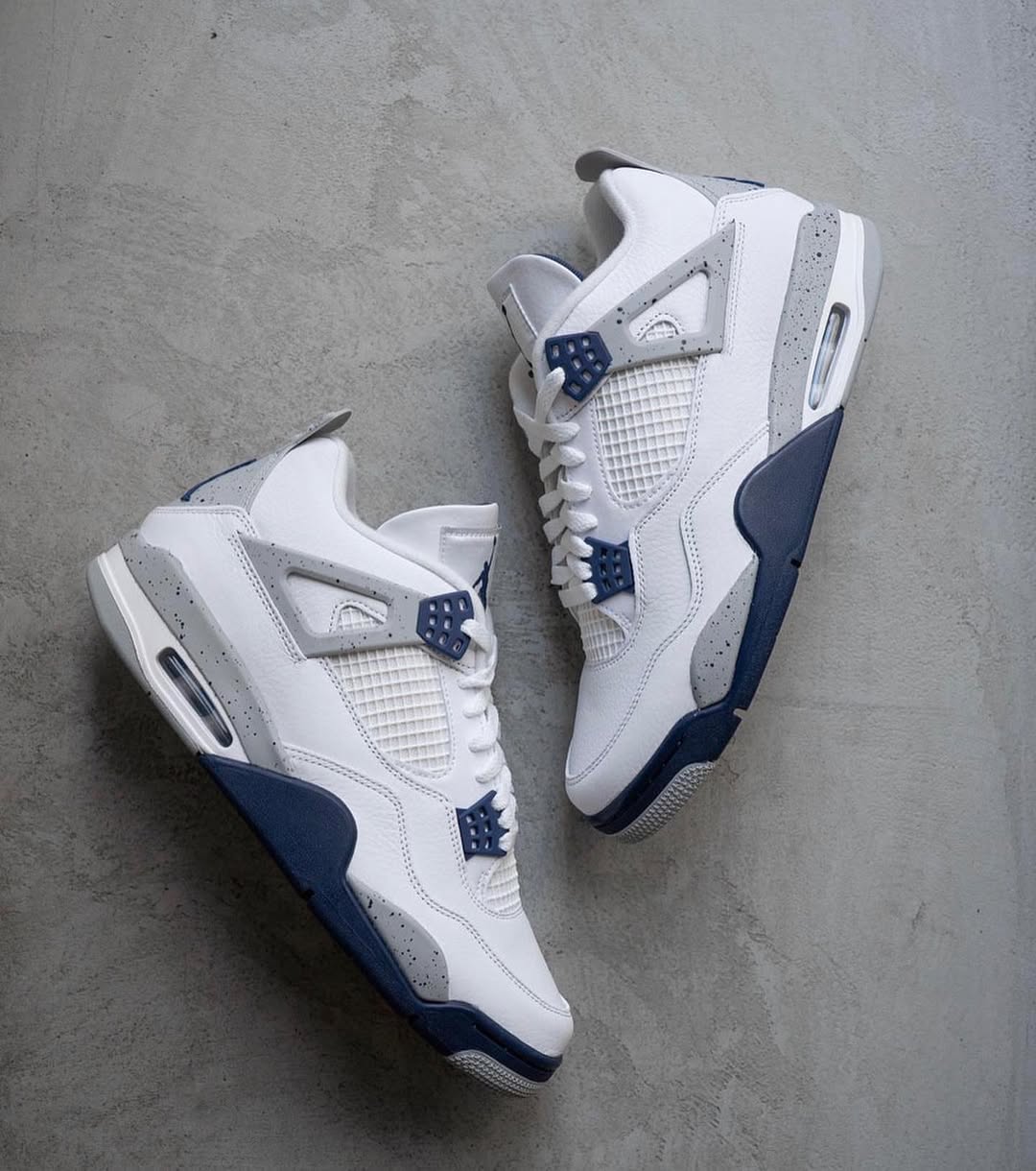 Air Jordan 4 Retro Midnight Navy