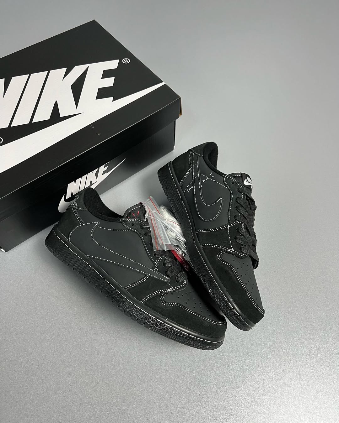 Air Jordan 1 Low Travis Scott "PHANTOM"