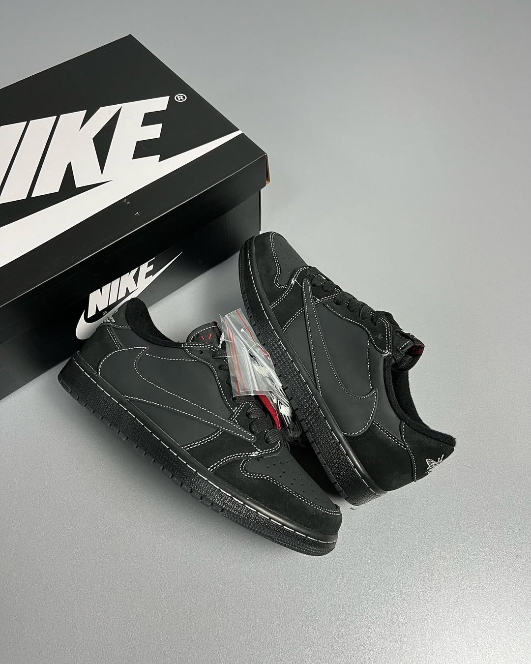 Air Jordan 1 Low Travis Scott "PHANTOM"