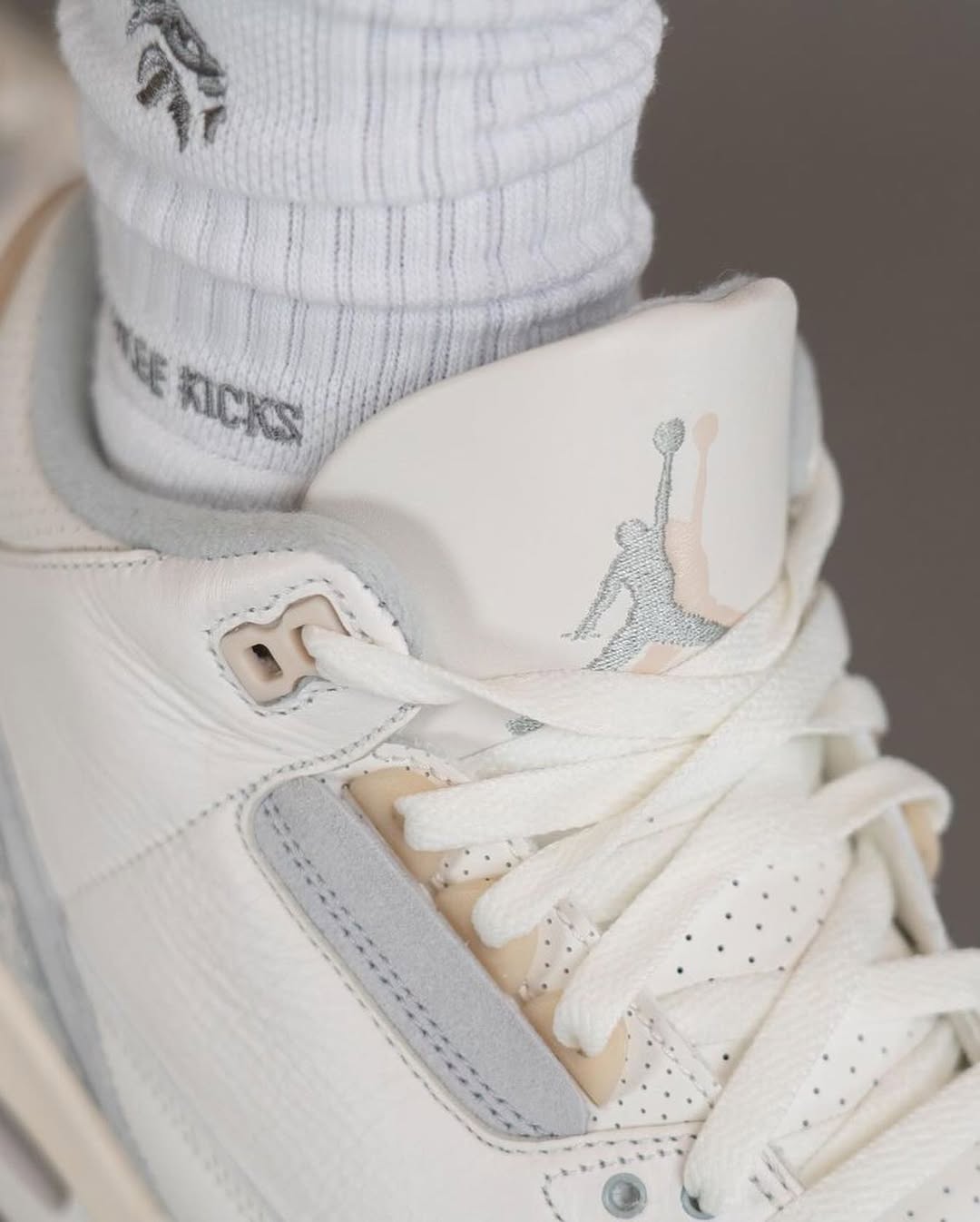 Air Jordan 3 Craft Ivory