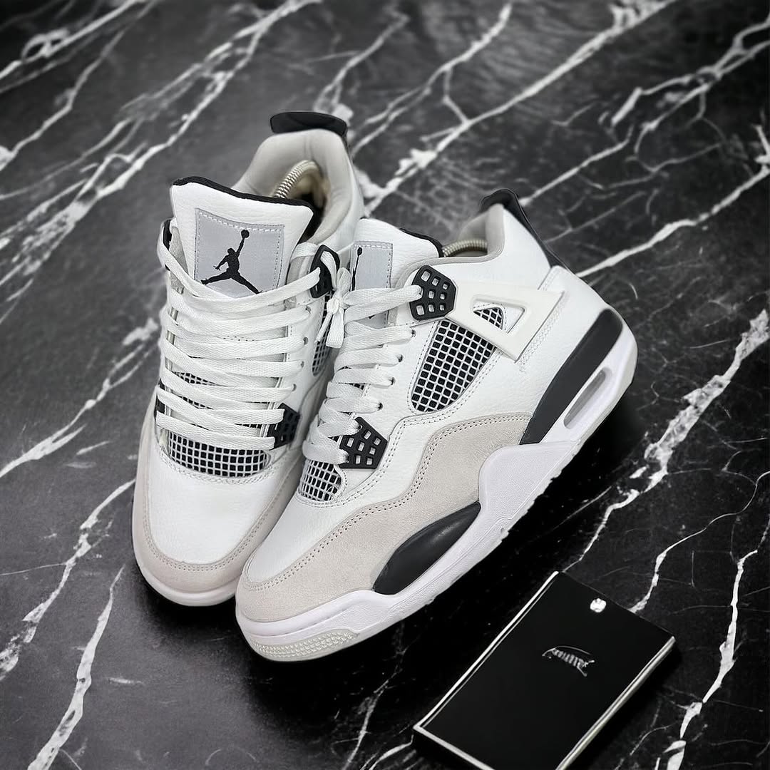 Air Jordan 4 Military Gamuza
