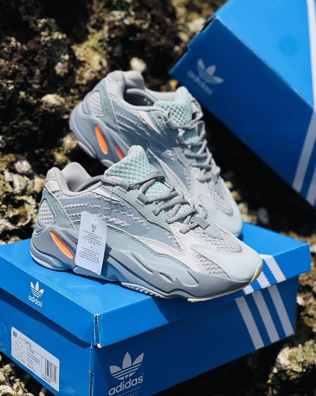adidas yeezy 700 bost