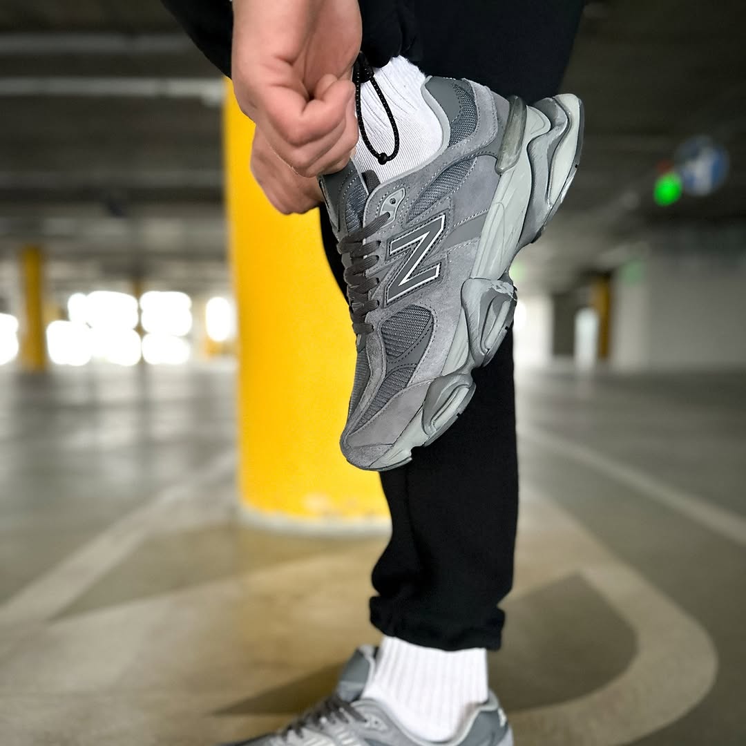 New Balance 9060