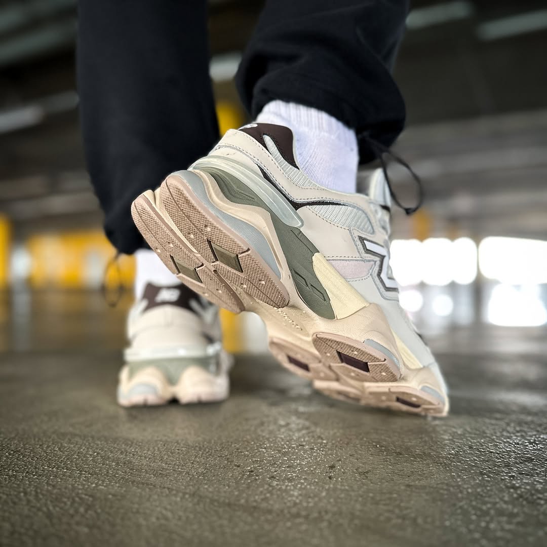 New Balance 9060