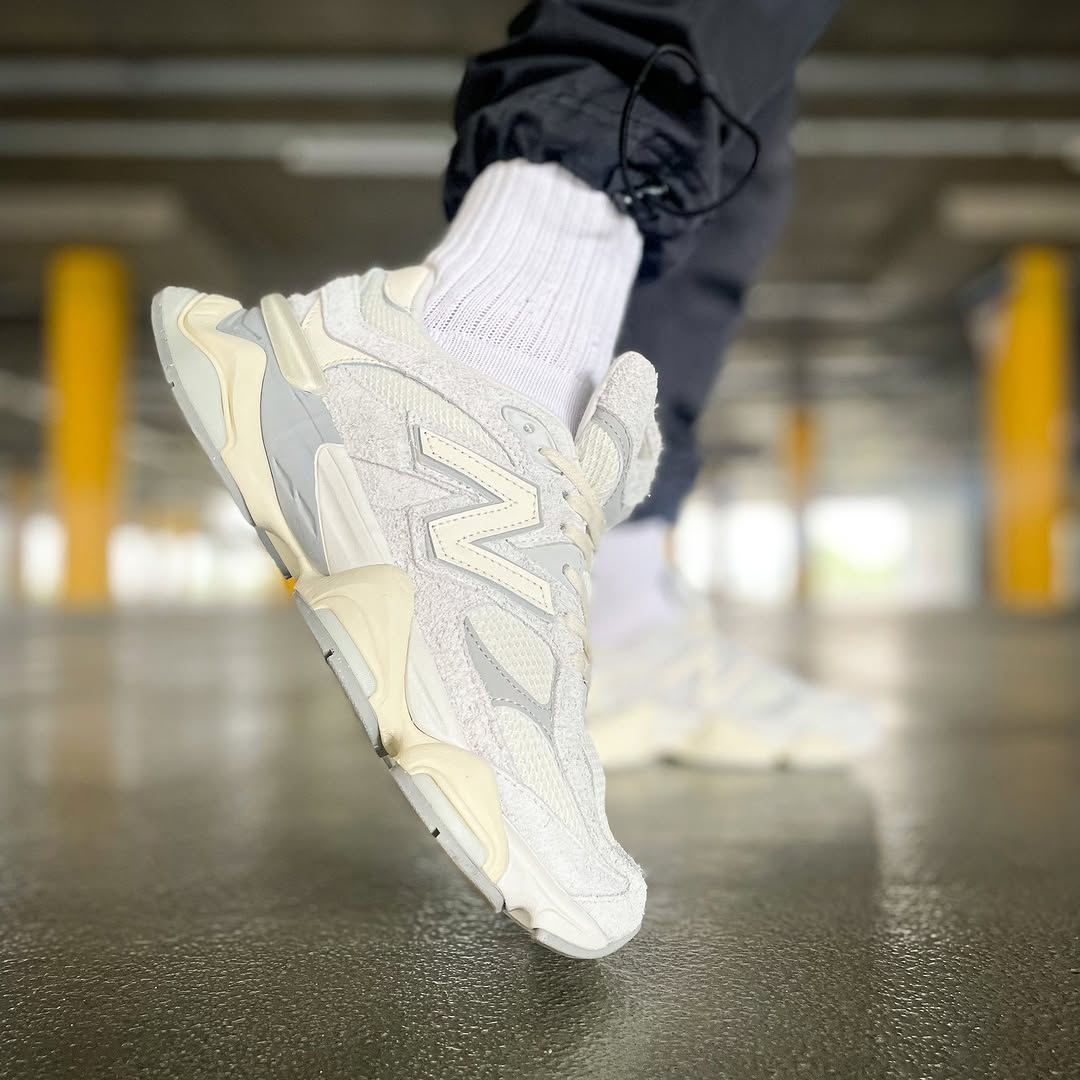 New Balance 9060