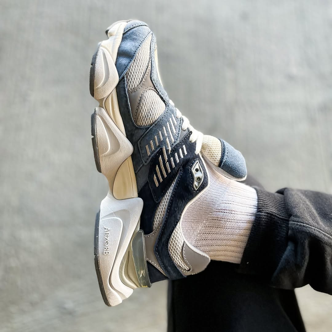 New Balance 9060