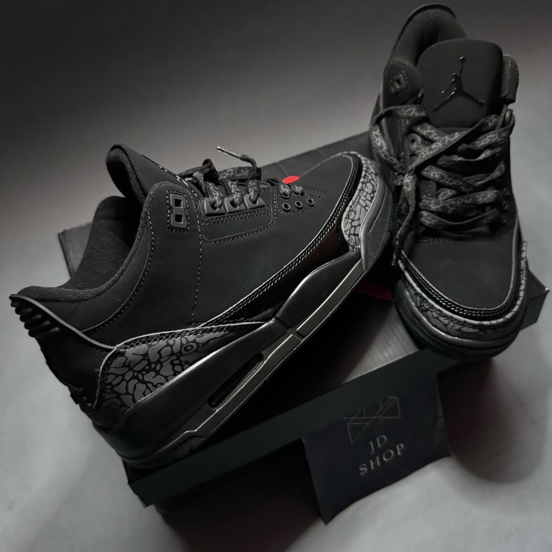 Air Jordan 3 Black