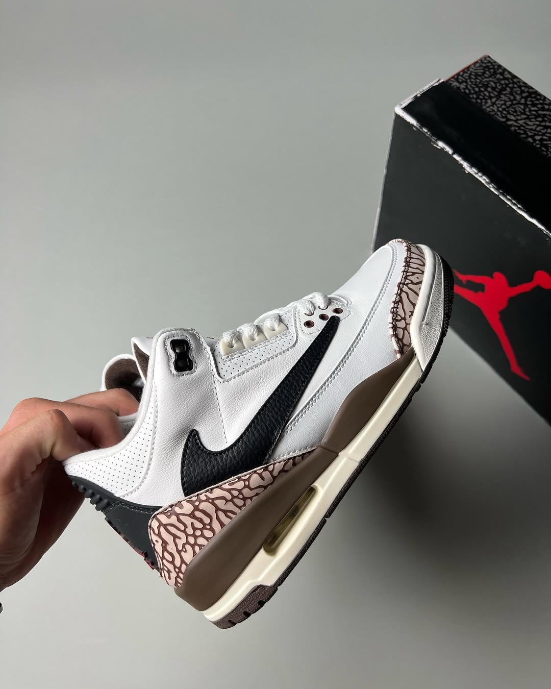 Air Jordan 3 x Travis Scott