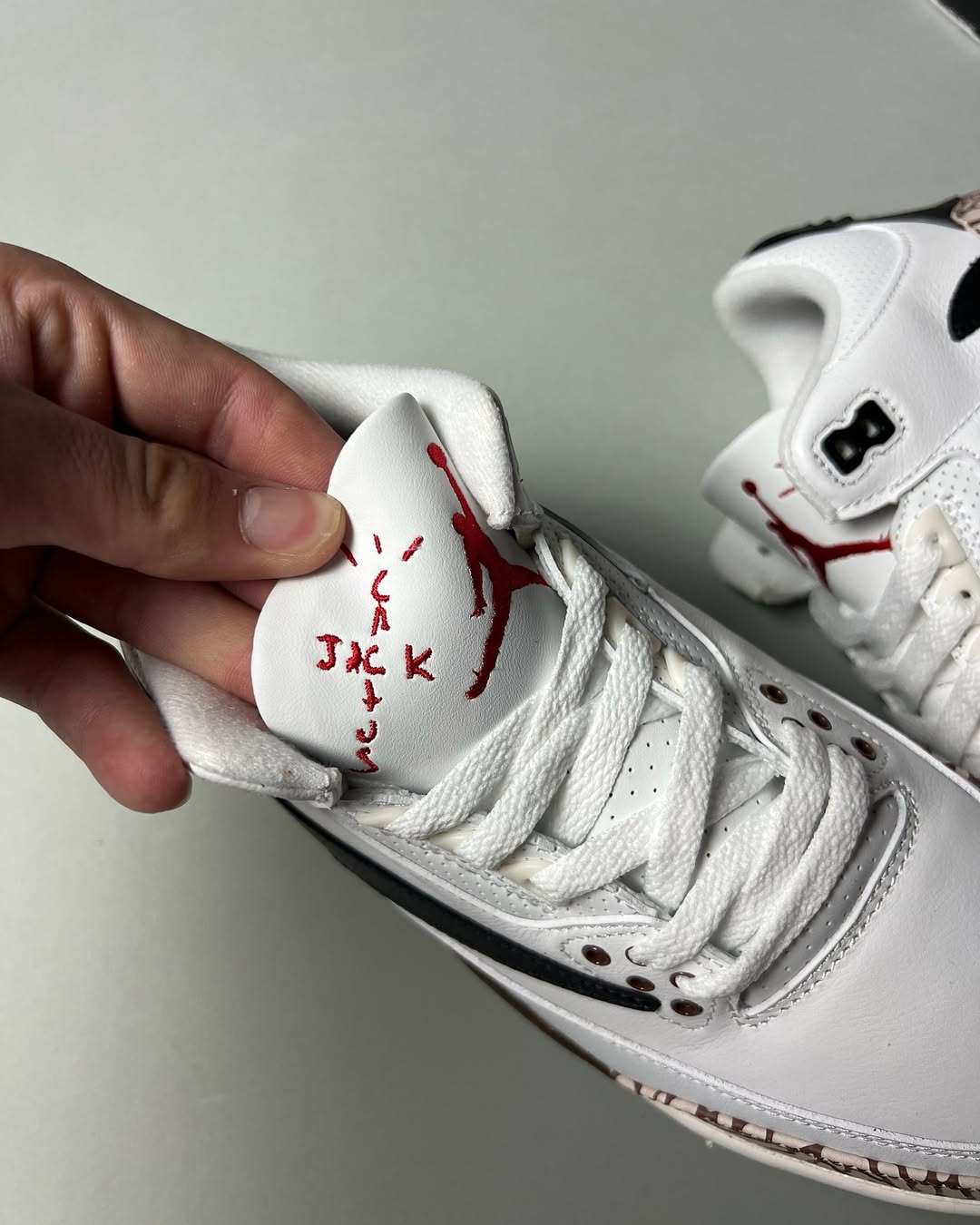 Air Jordan 3 x Travis Scott