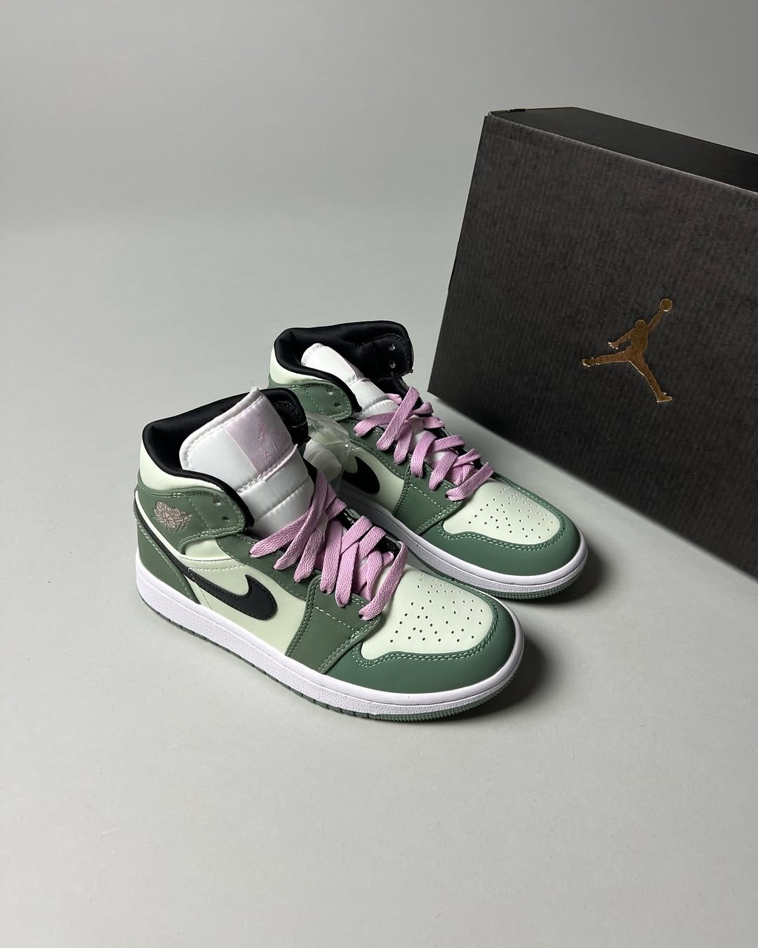 Air Jordan 1 "Dutch Green"