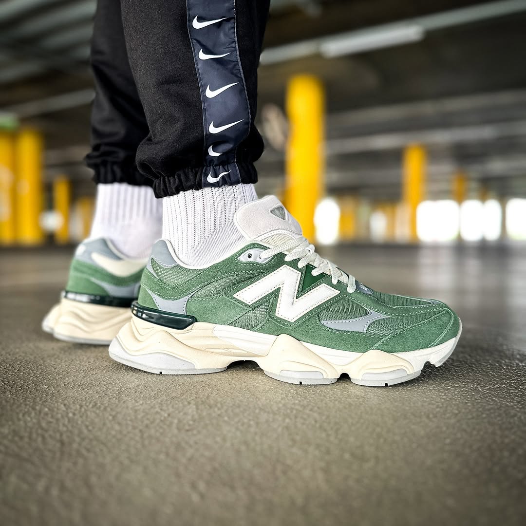 New Balance 9060