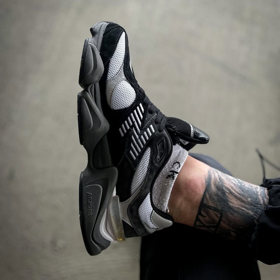 New Balance 9060