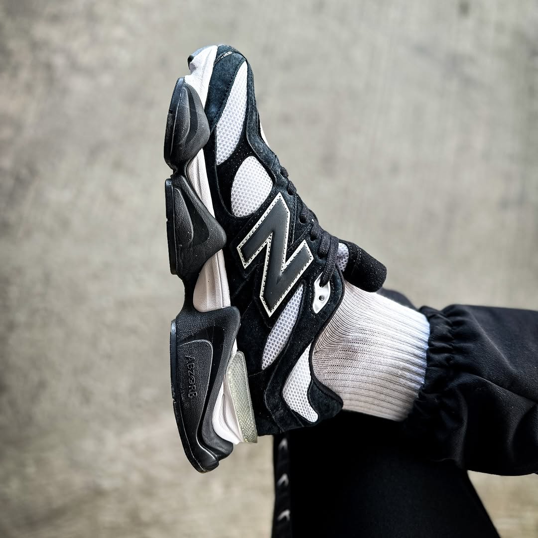 New Balance 9060