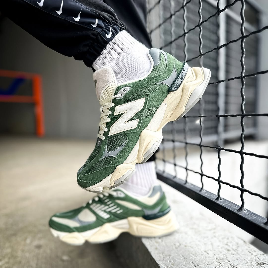 New Balance 9060