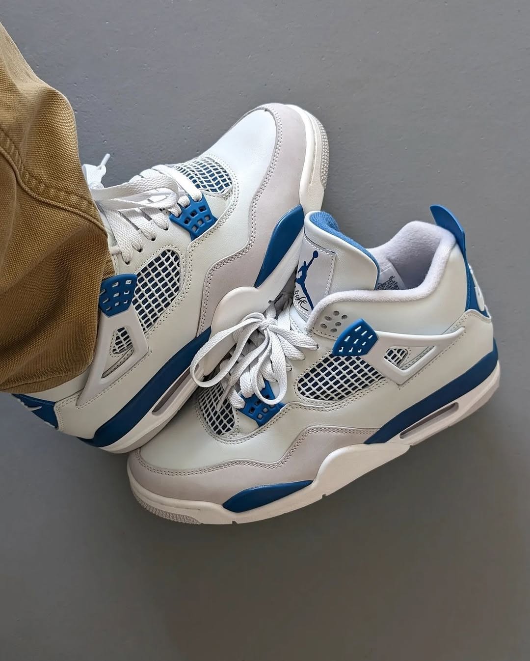 Air Jordan 4 Military Blue