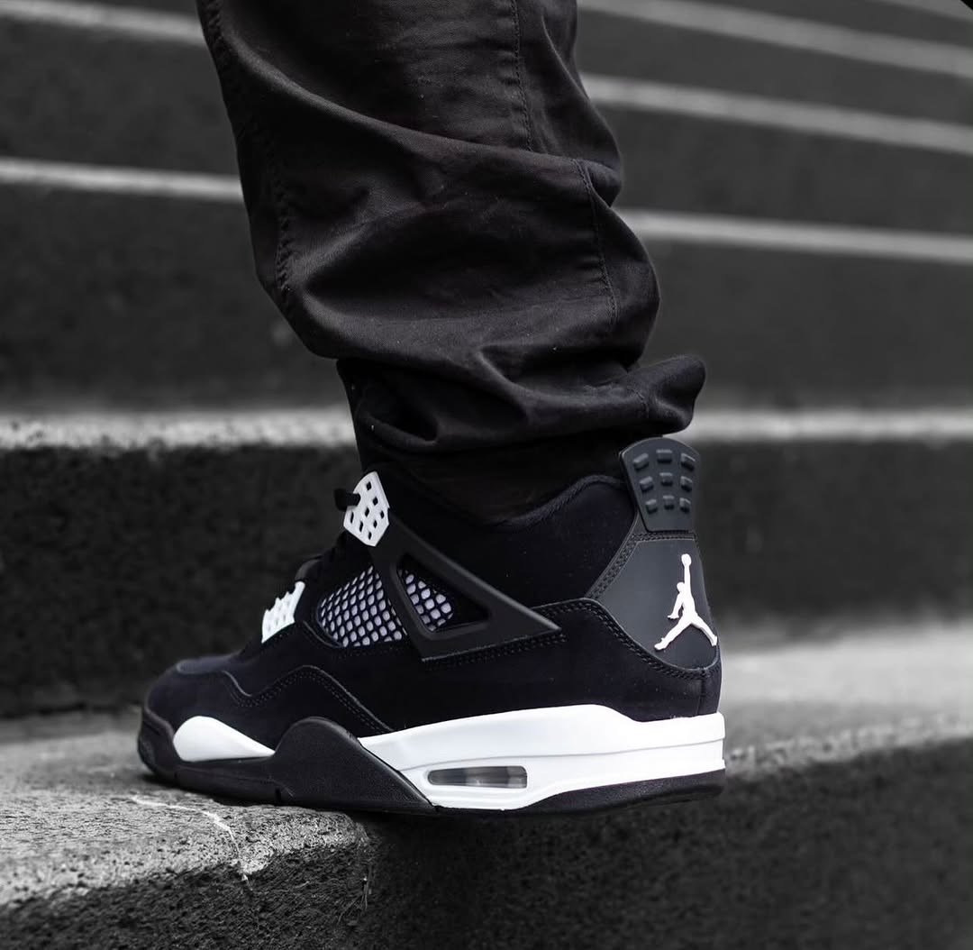Air Jordan 4