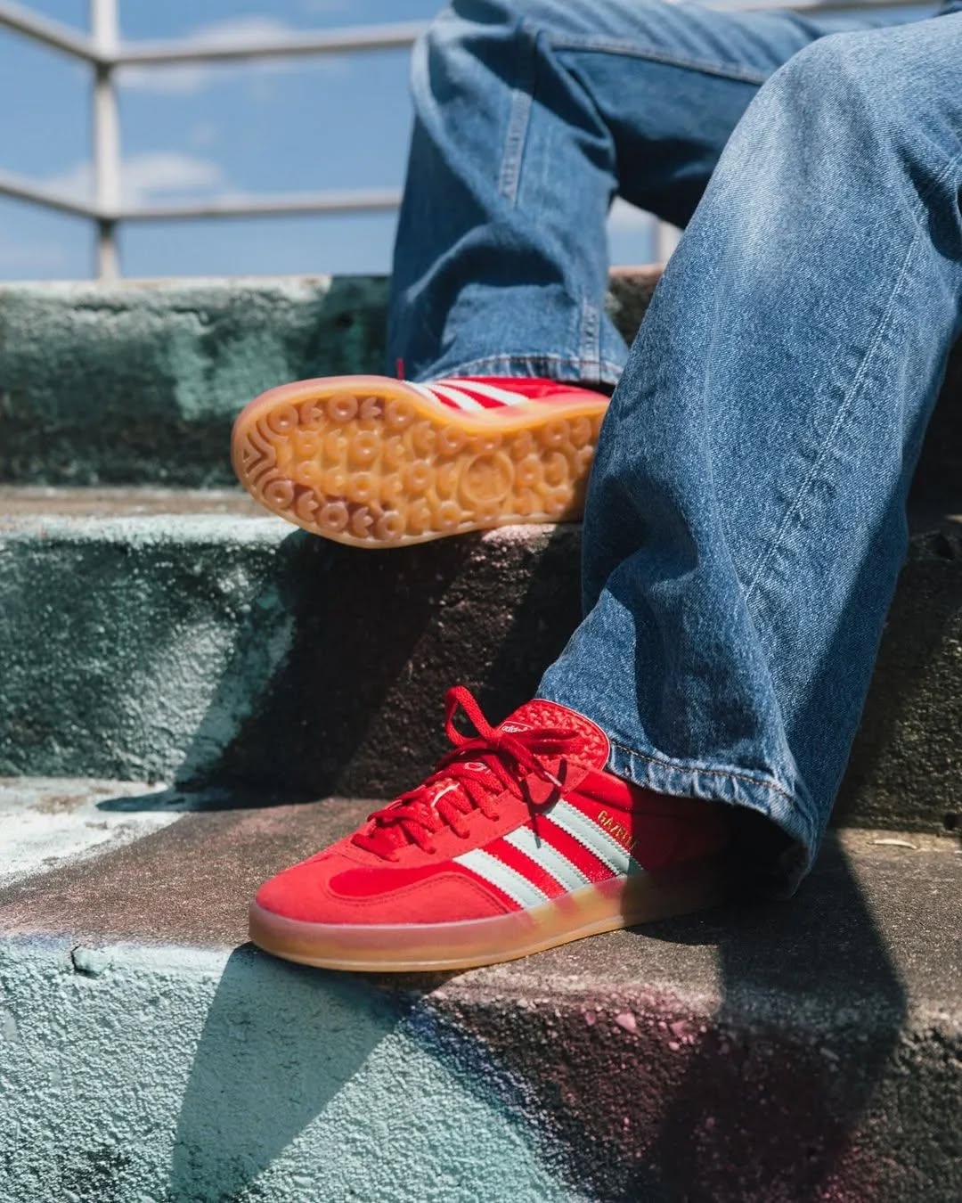 adidas gazellle rojas