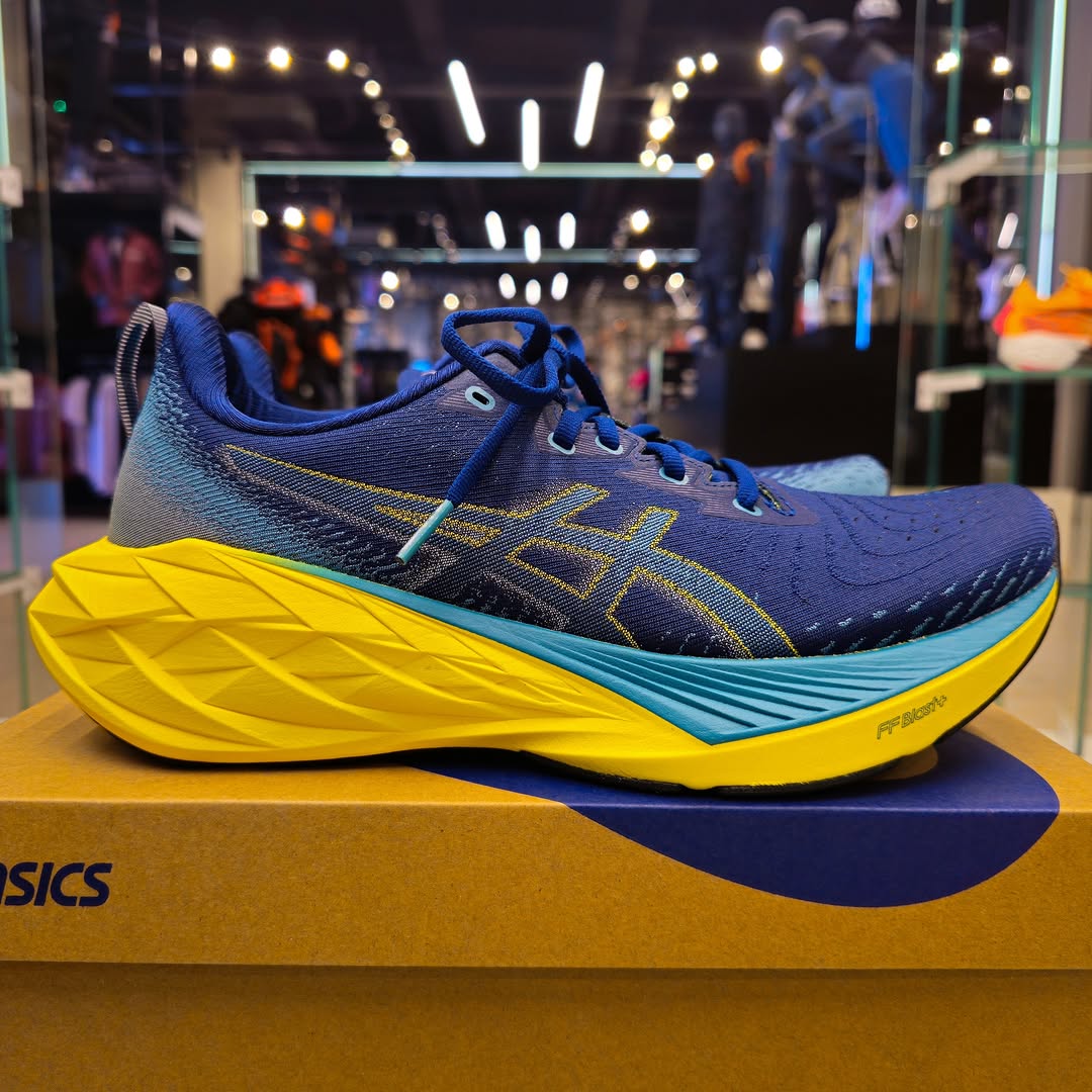 Asics Novablast 4