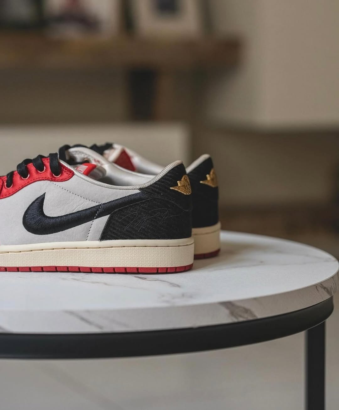 Air Jordan 1 Low OG Trophy Room Rookie Card Away