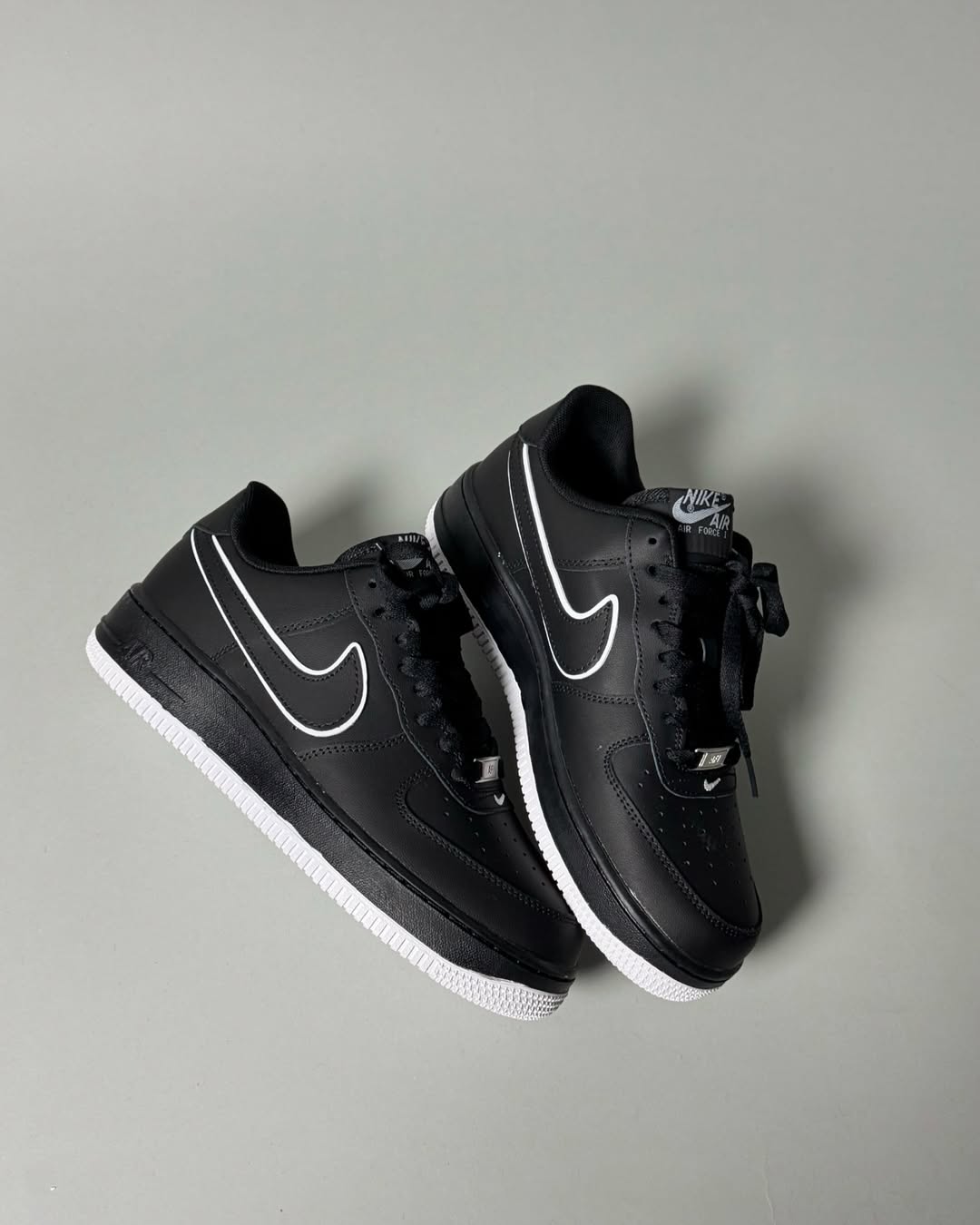 Nike Air Force 1 "BLACK"