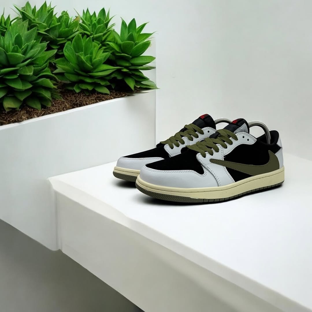 Air Jordan 1 Low (Travis Scott)