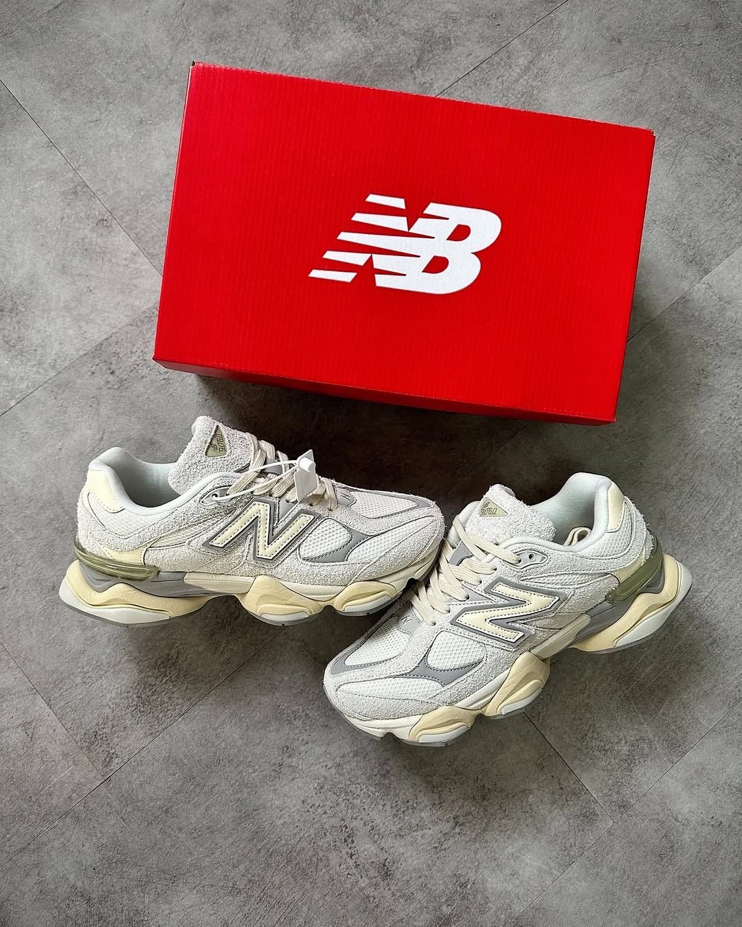 New Balance 9060