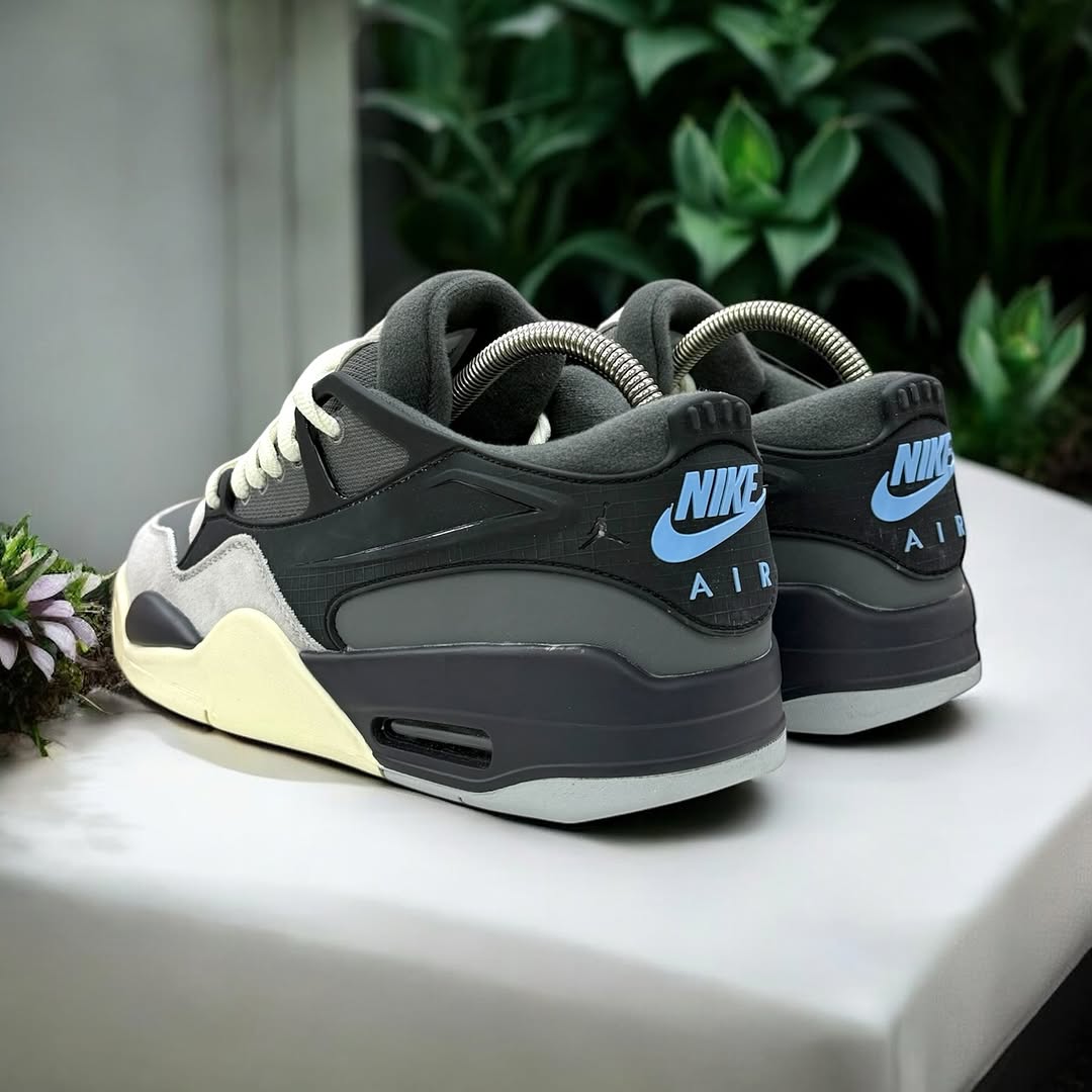 Air Jordan 4 RM