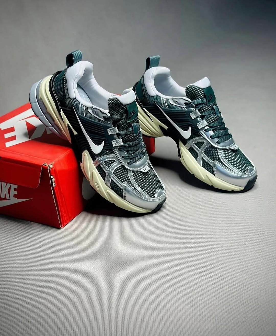 Nike V2K Run